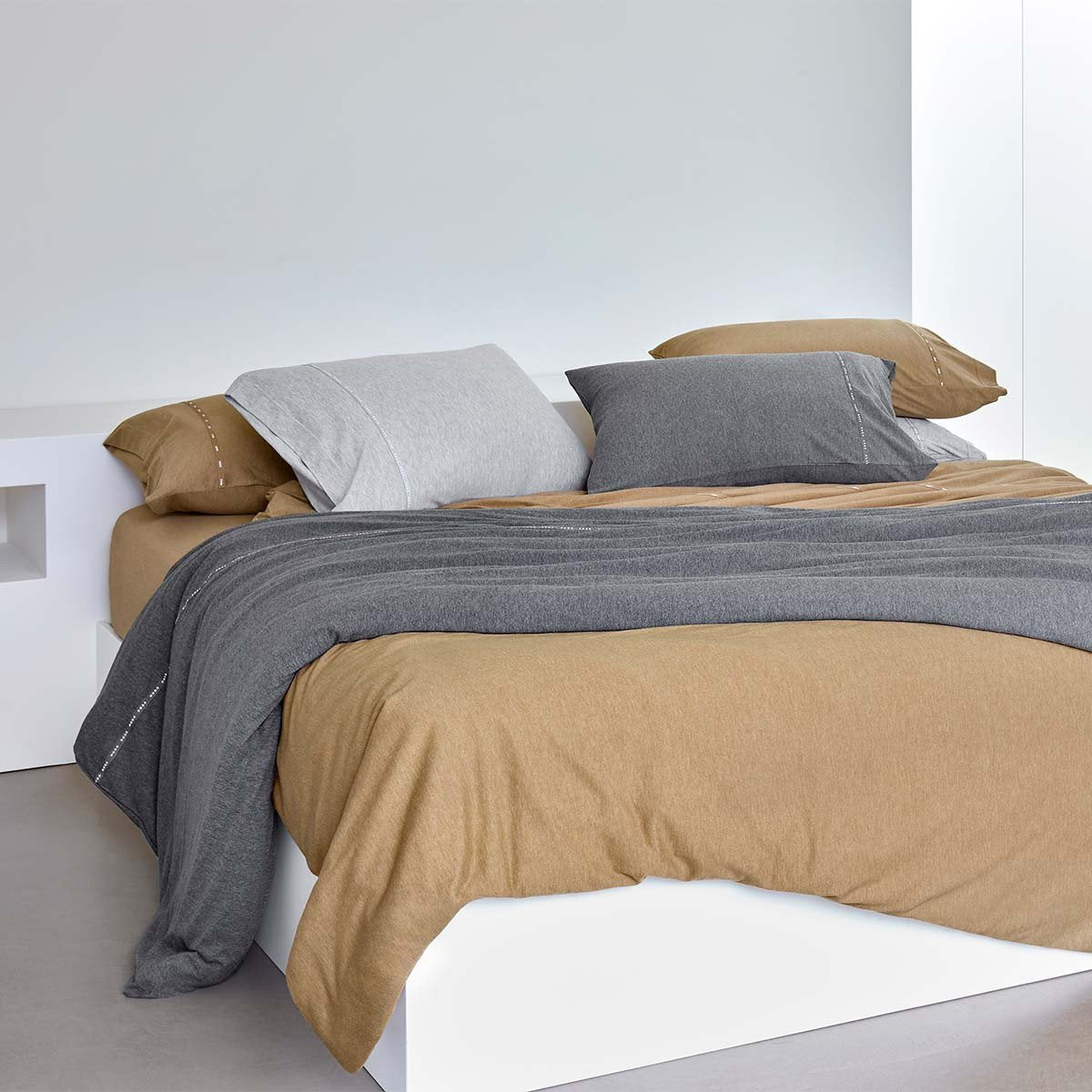 BOSS Sense Fitted Bed Sheet